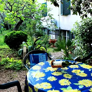 Maison d'hôtes With Garden - Zuvan